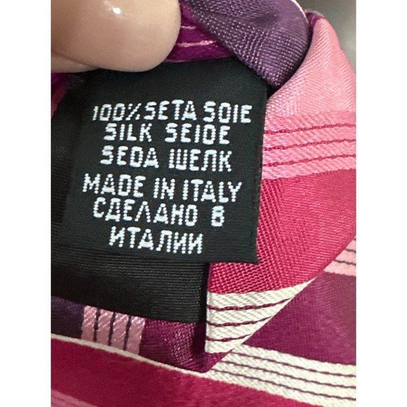 Hugo Boss Silk Necktie Striped Pink Purple Business Career Made in Italy - Picture 3 of 3